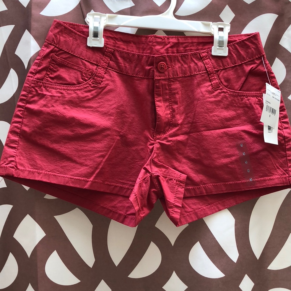 BRAND NEW SHORT WITH TAG.